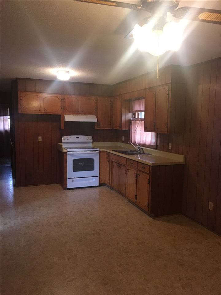 131 215th Loop Union, SC 29379 - Photo 5 of 12