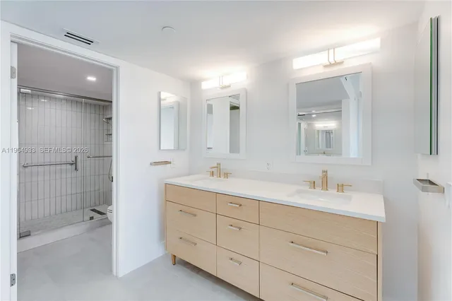 $1,859,000 | 881 Ocean Drive, Unit 13C, Key Biscayne, FL 33149