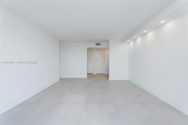 $1,859,000 | 881 Ocean Drive, Unit 13C, Key Biscayne, FL 33149