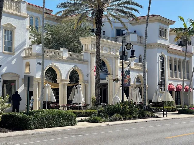 $3,950 | 254 6th Avenue South, Unit 8, Naples, FL 34102