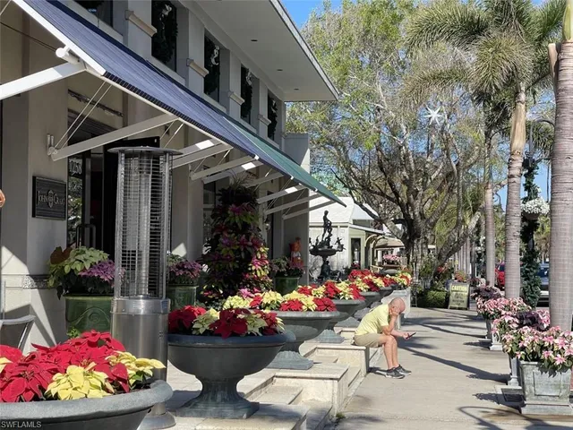 $3,950 | 254 6th Avenue South, Unit 8, Naples, FL 34102