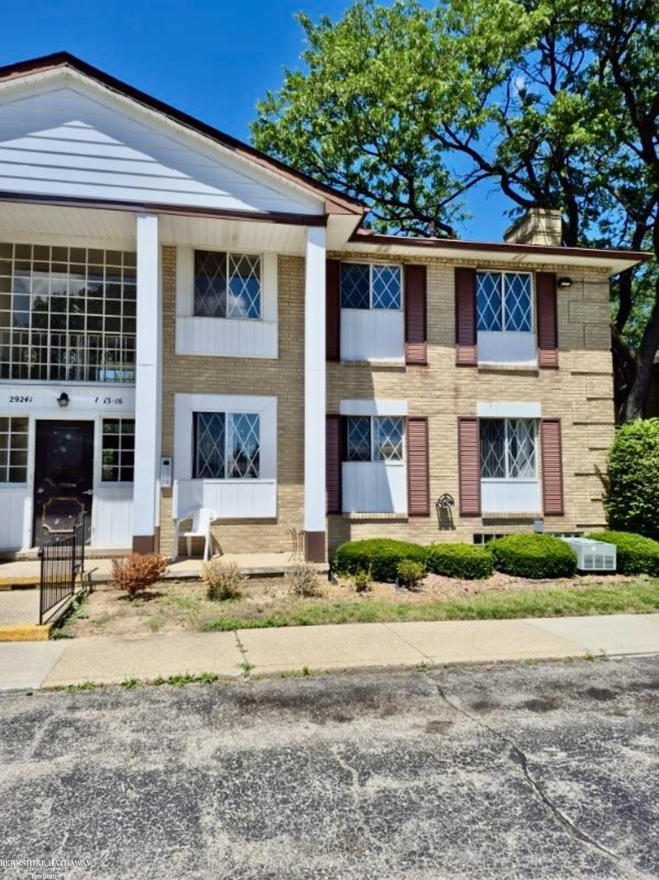 29241 Hayes Road, Unit 71 Warren, MI 48088 - Photo 1 of 23