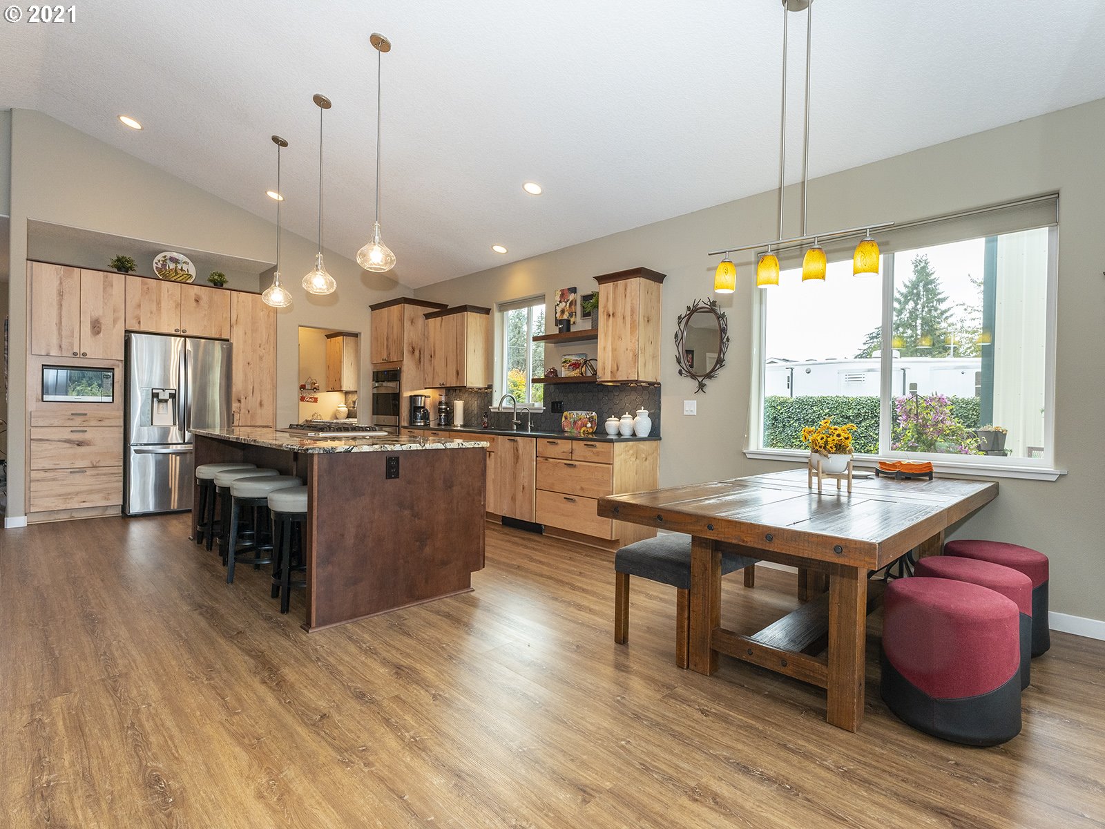15377 South Maplelane Road Oregon City, OR 97045 - Photo 11 of 32 Gallery Image 11