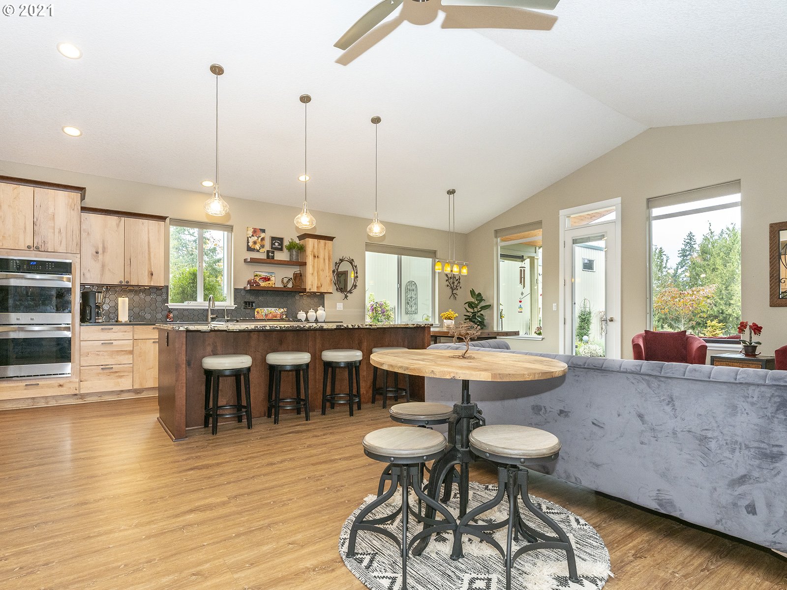 15377 South Maplelane Road Oregon City, OR 97045 - Photo 7 of 32 Gallery Image 7