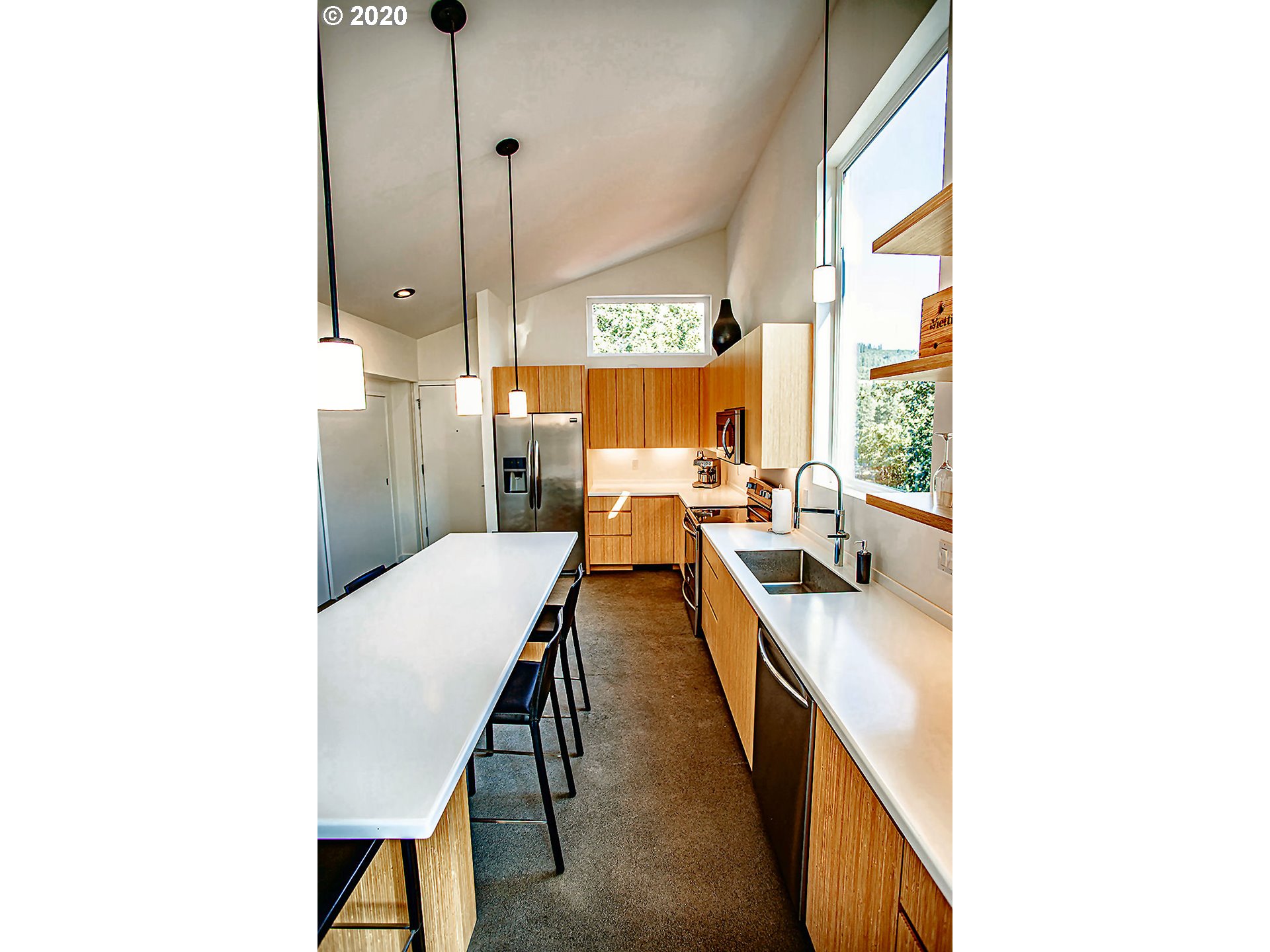2400 Dry Creek Road Mosier, OR 97040 - Photo 7 of 31 Gallery Image 7