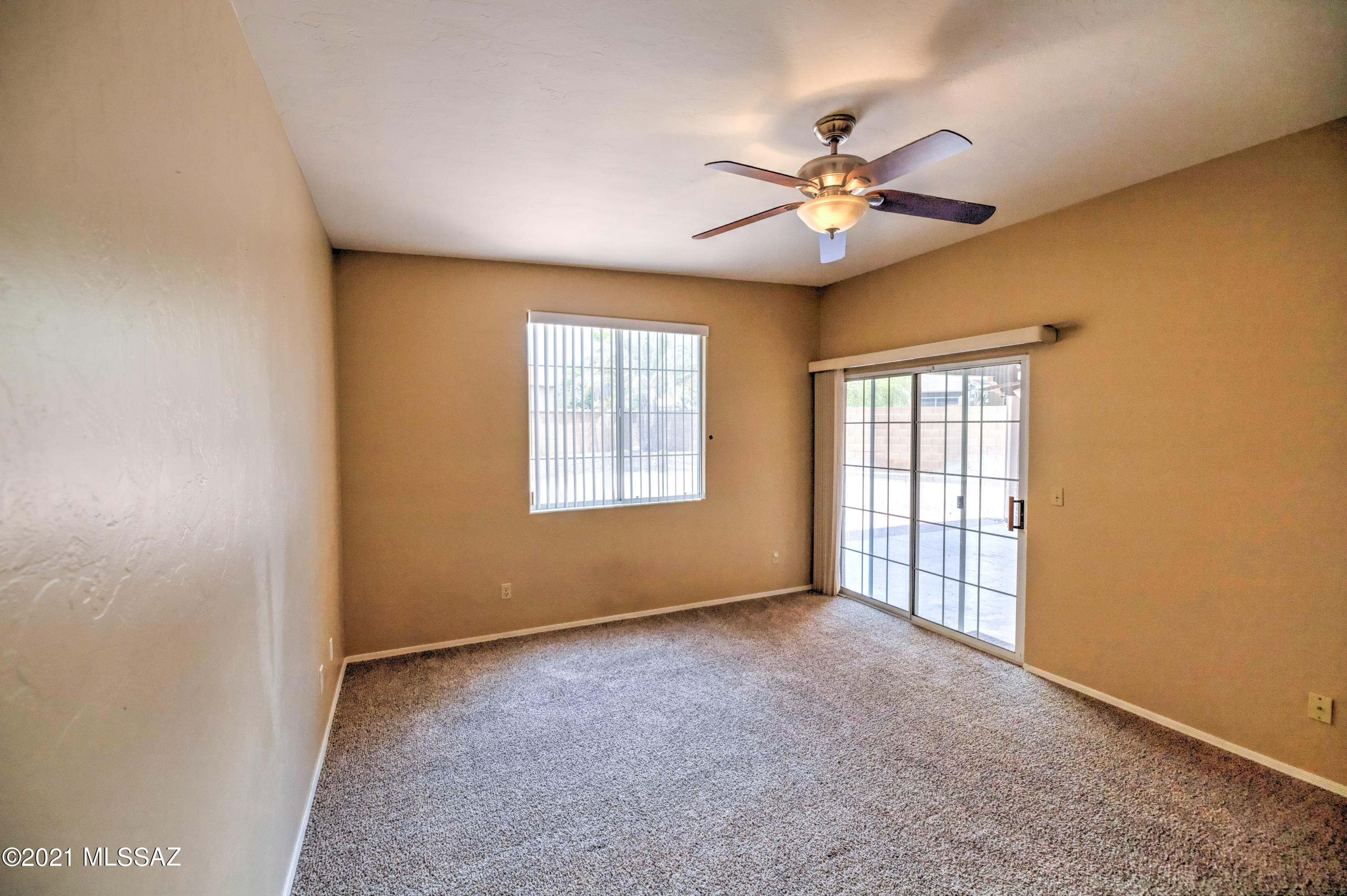 10196 North Inverrary Place Oro Valley, AZ 85737 - Photo 21 of 38