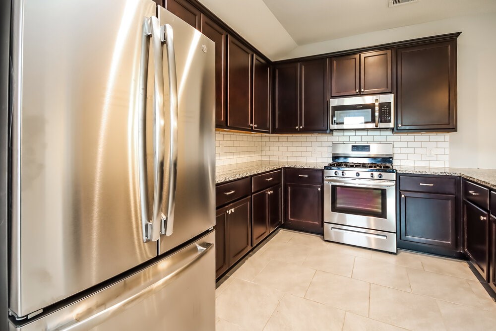 622 Harvest Bluff Drive Rosharon, TX 77583 - Photo 8 of 16