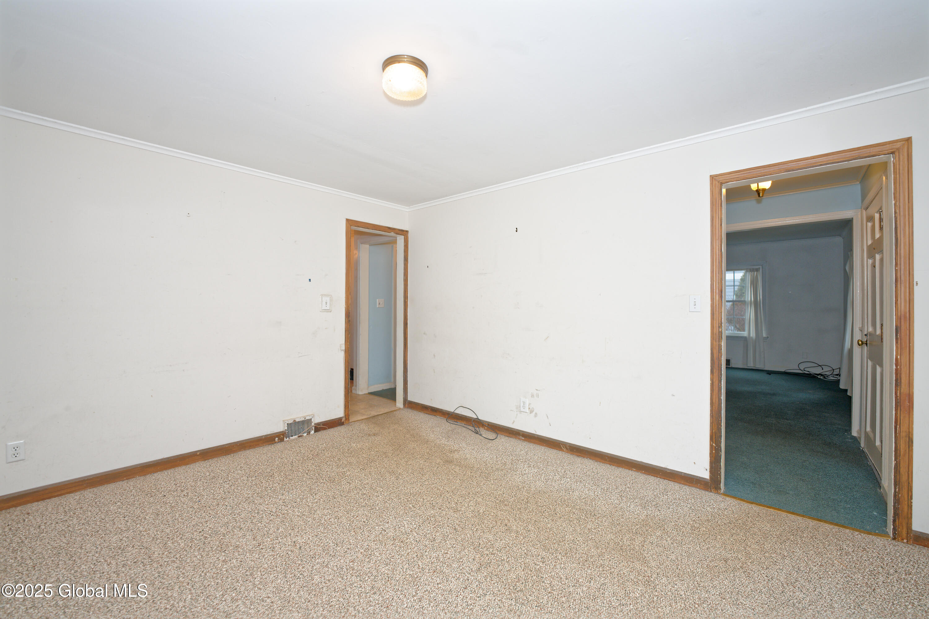 14 Keith Road Bethlehem, NY 12054 - Photo 17 of 35 2 Diningroom 3