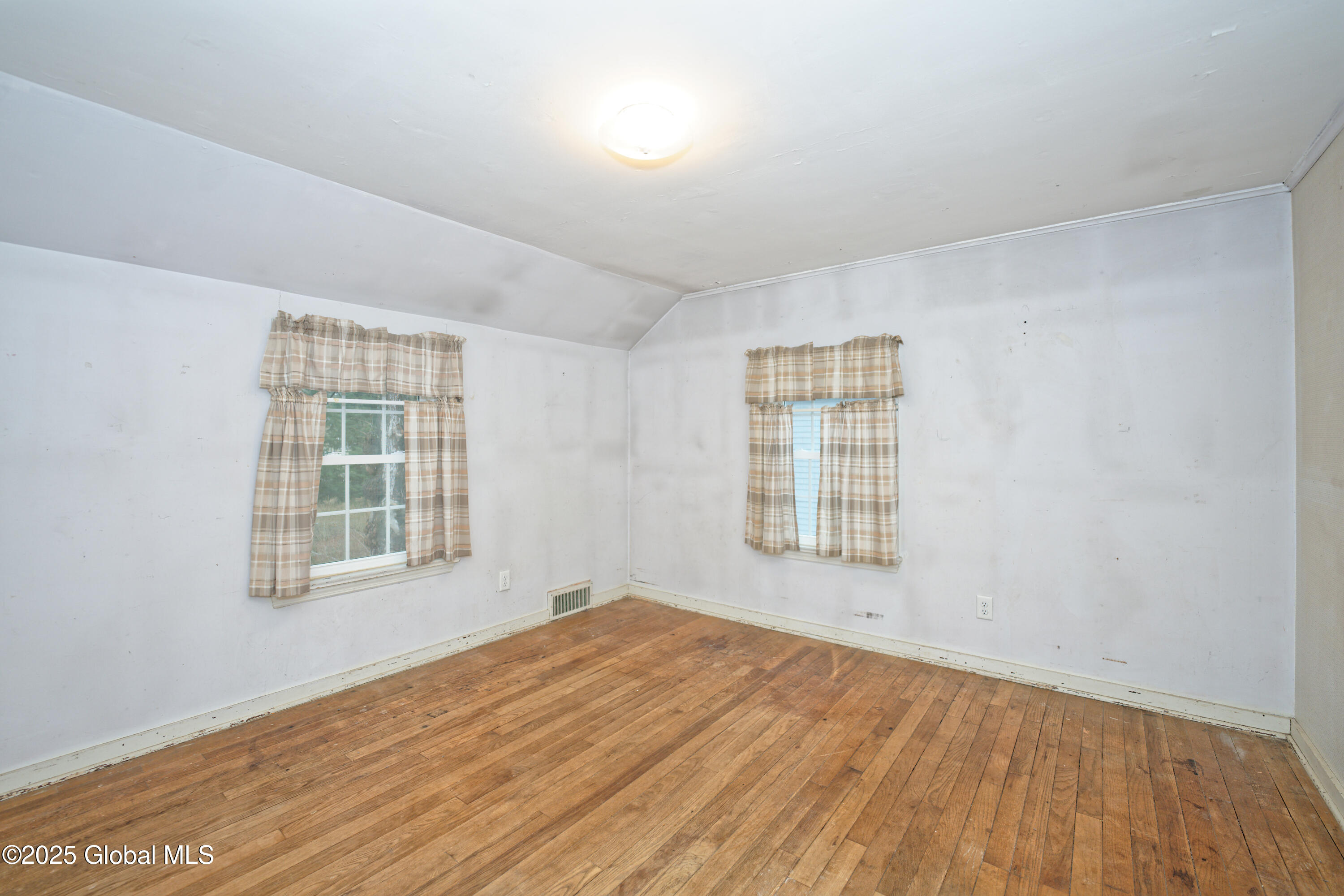 14 Keith Road Bethlehem, NY 12054 - Photo 21 of 35 4 Bedroom 4