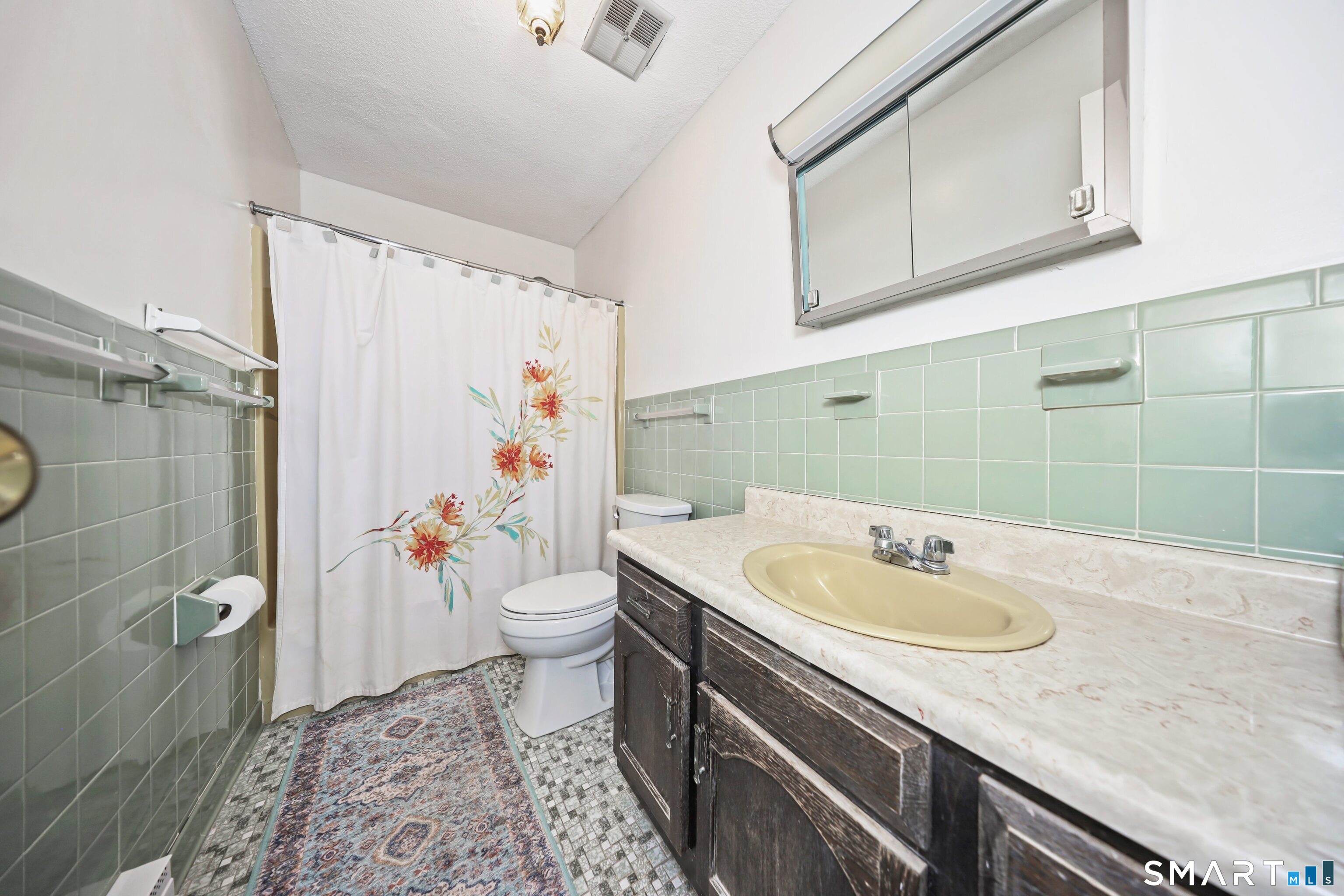 75 Hunter Court, Unit E75 Torrington, CT 06790 - Photo 17 of 31