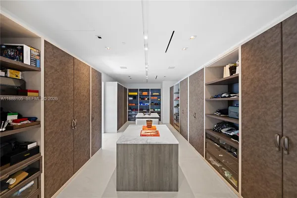 $11,900,000 | 17141 Collins Avenue, Unit LPH1, Sunny Isles Beach, FL 33160