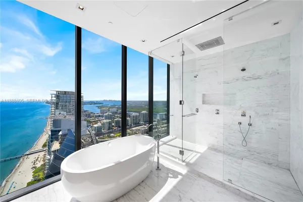 $11,900,000 | 17141 Collins Avenue, Unit LPH1, Sunny Isles Beach, FL 33160