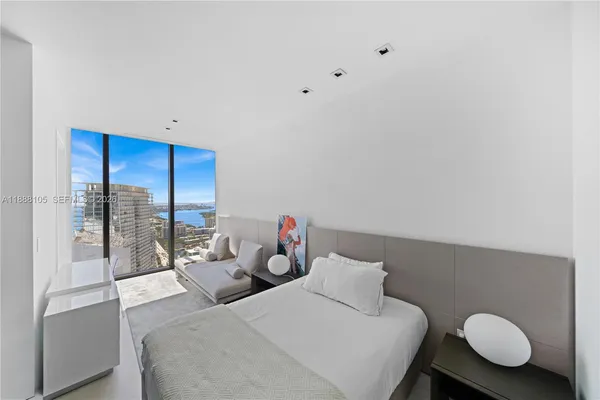 $11,900,000 | 17141 Collins Avenue, Unit LPH1, Sunny Isles Beach, FL 33160