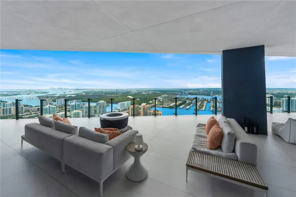 $11,900,000 | 17141 Collins Avenue, Unit LPH1, Sunny Isles Beach, FL 33160