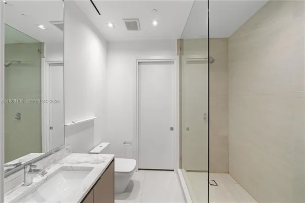 $11,900,000 | 17141 Collins Avenue, Unit LPH1, Sunny Isles Beach, FL 33160