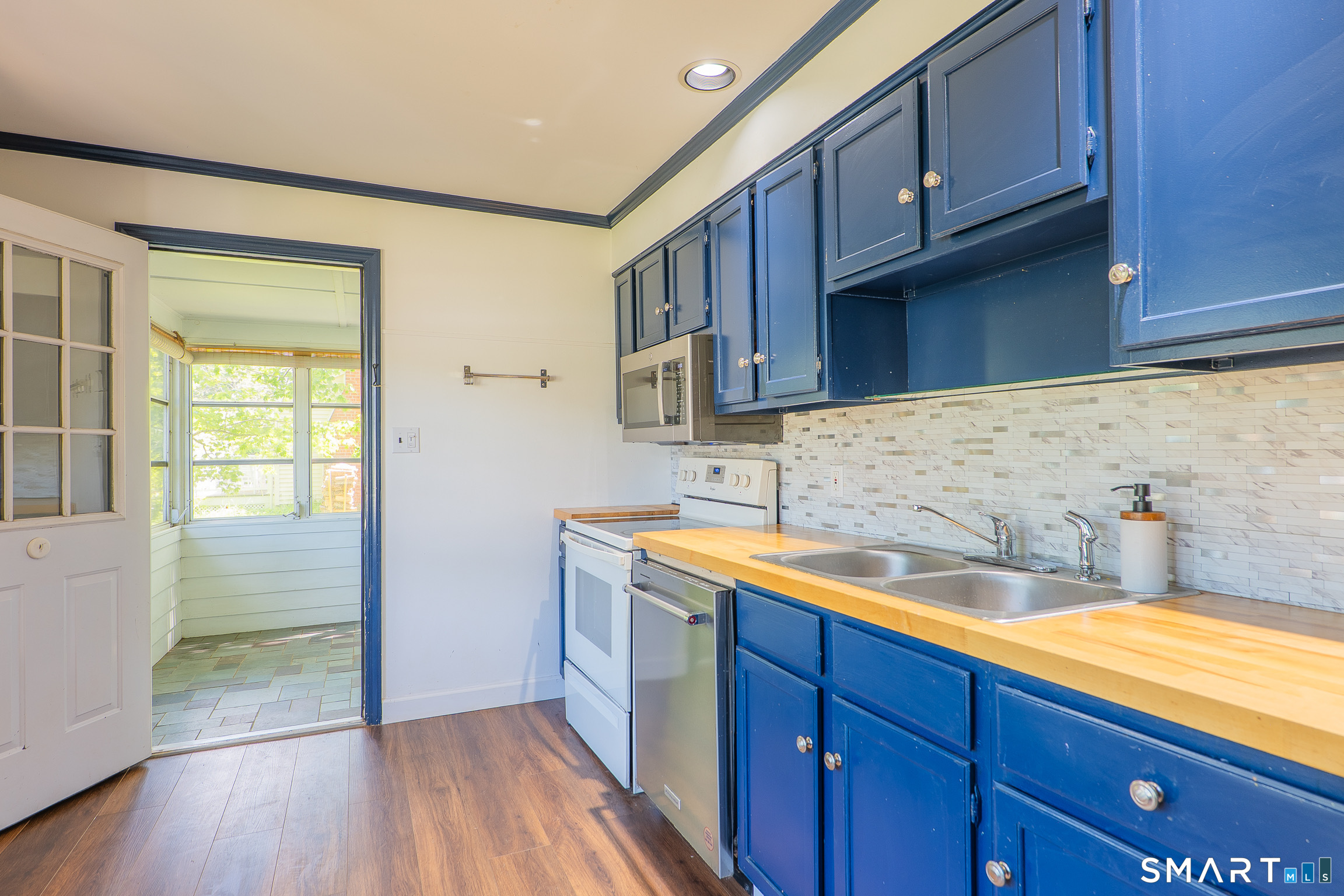 28 Garella Road Bethel, CT 06801 - Photo 11 of 40
