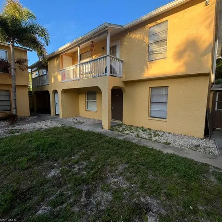 $1,095 | 3950 Lora Street, Unit 107, Fort Myers, FL 33916