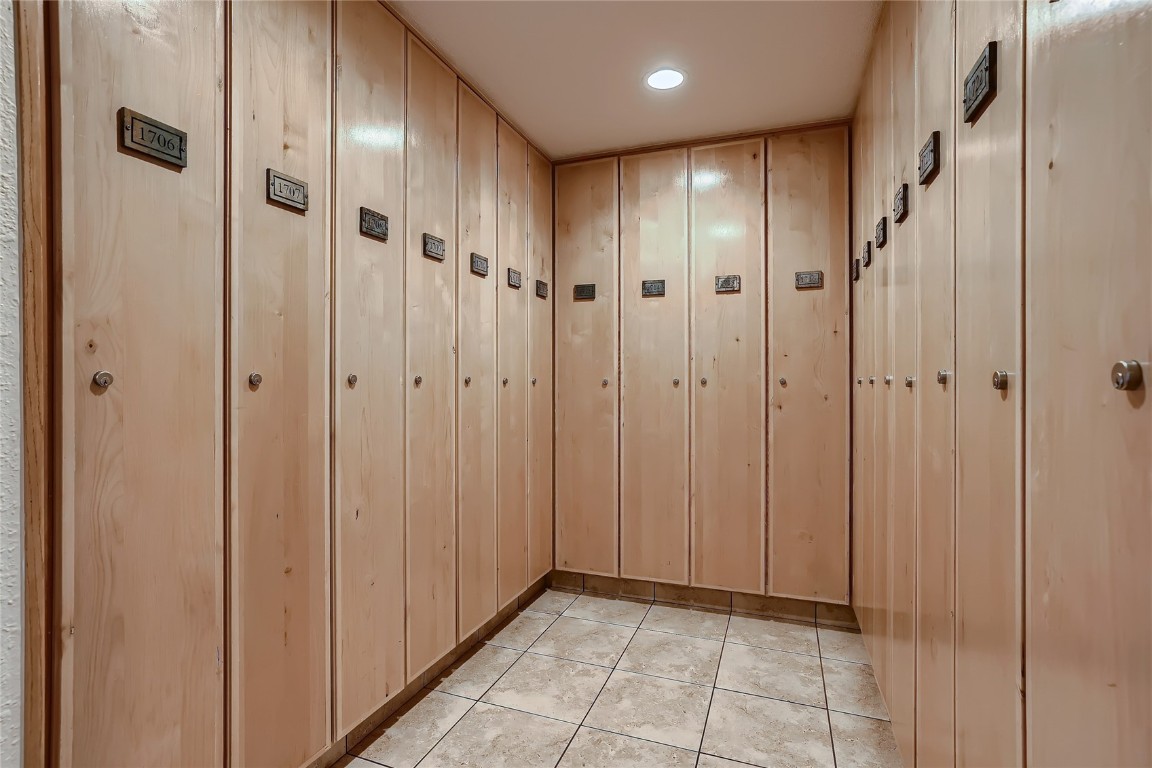 22280 Highway 6, Unit 1709 Keystone, CO 80435 - Photo 21 of 49 Ski locker by building entrance
