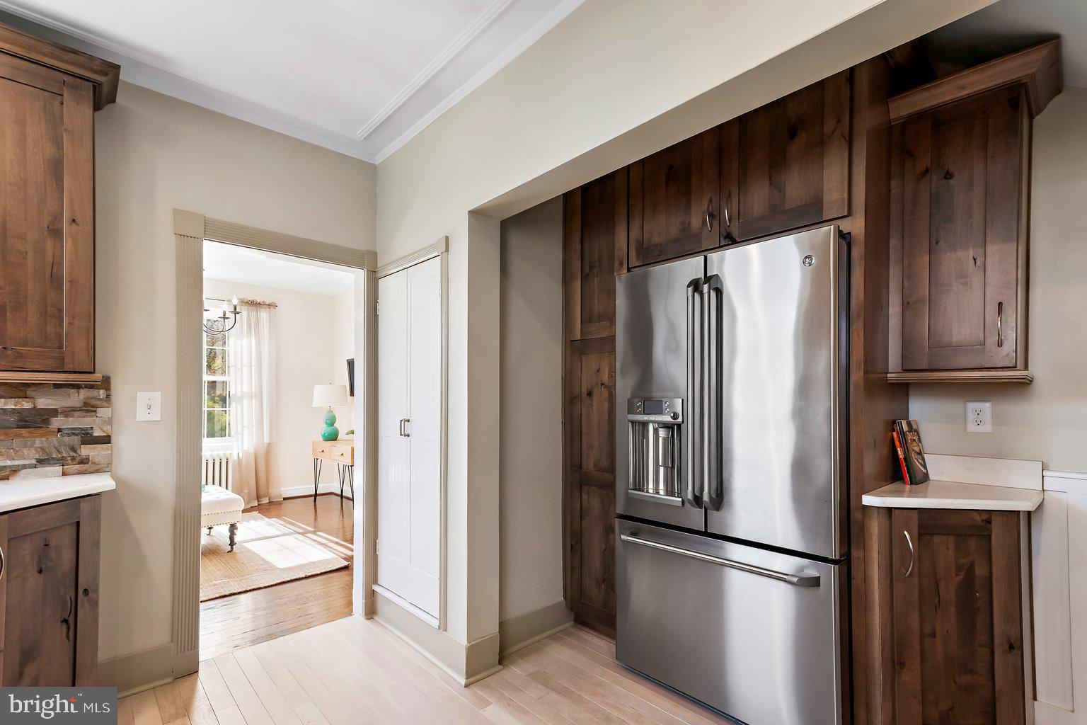 1902 Fairbank Road Baltimore, MD 21209 - Photo 11 of 48 Kitchen