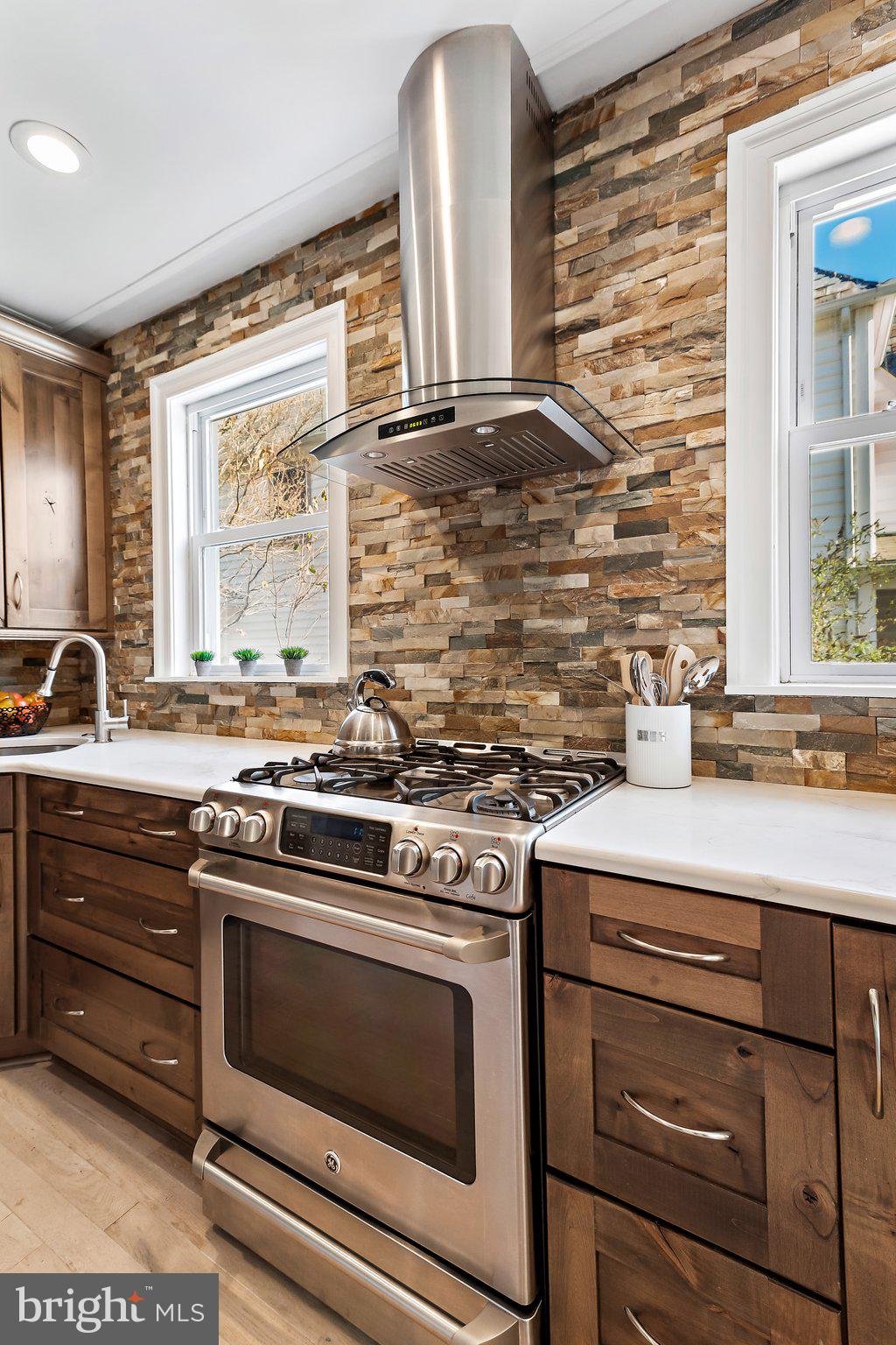 1902 Fairbank Road Baltimore, MD 21209 - Photo 9 of 48 Kitchen
