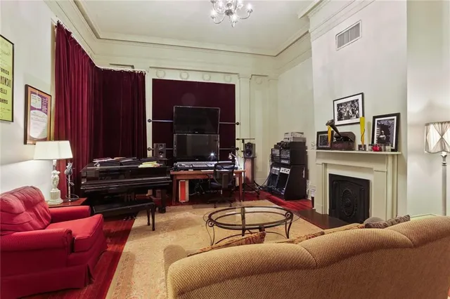 $2,750,000 | 717 Camp Street, New Orleans, LA 70130