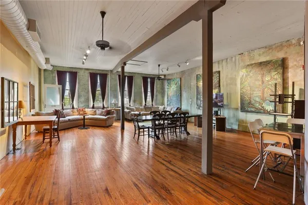$2,750,000 | 717 Camp Street, New Orleans, LA 70130