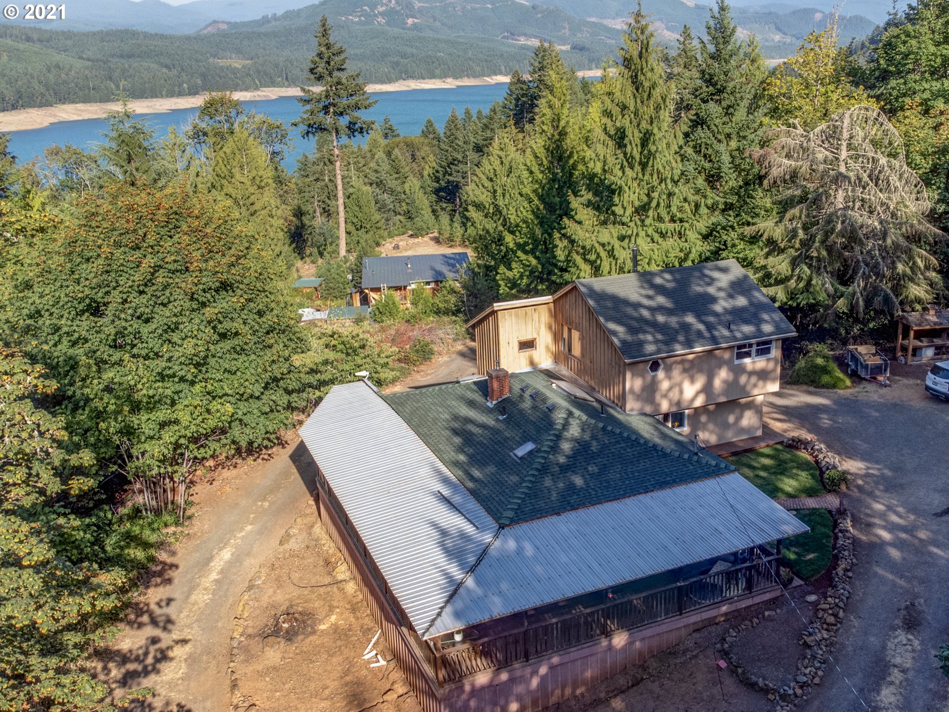 82039 Chickaree Road Lowell, OR 97452 - Photo 29 of 30 a view of a backyard with sitting area