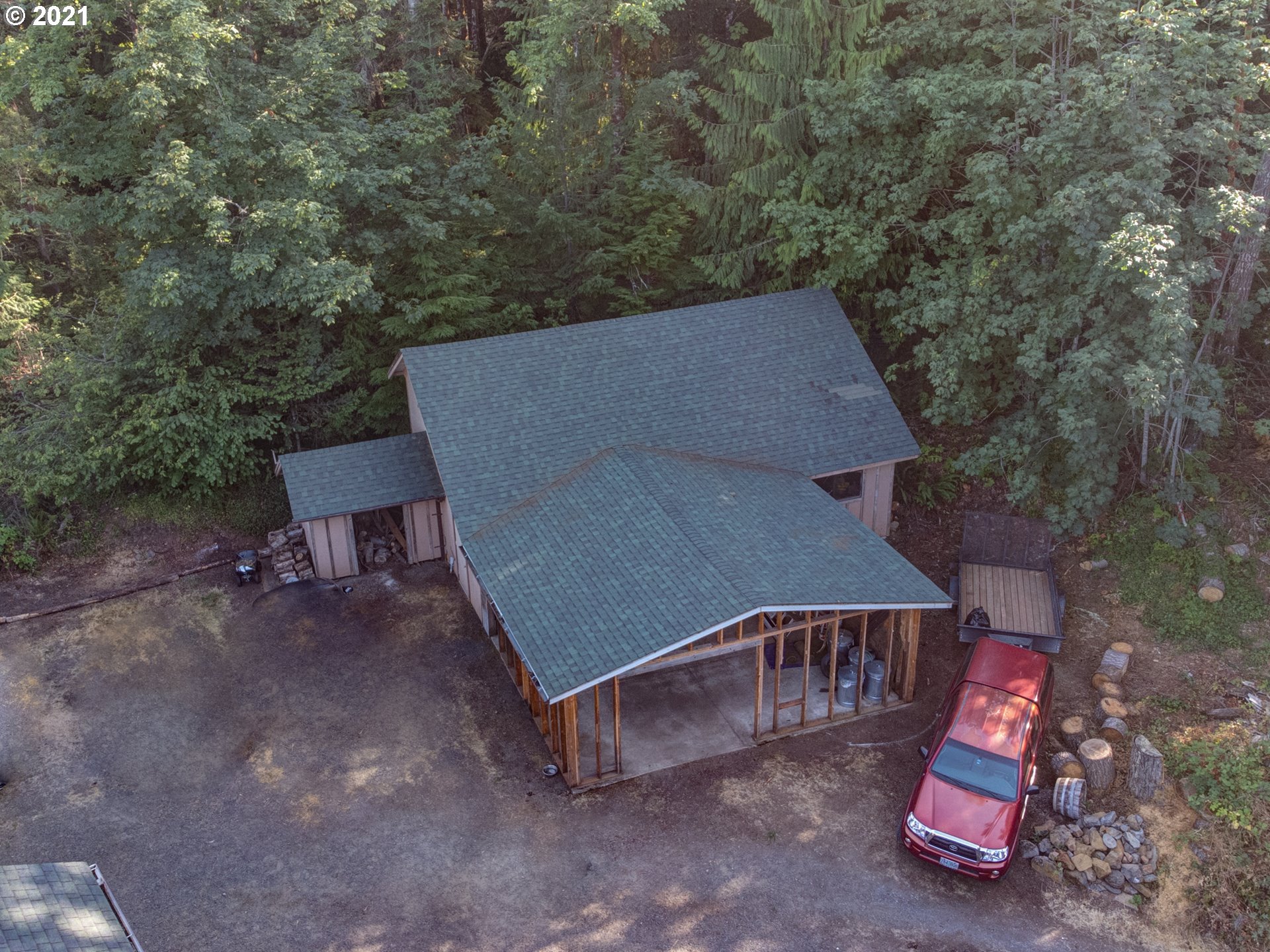 82039 Chickaree Road Lowell, OR 97452 - Photo 30 of 30 an aerial view of a house with backyard