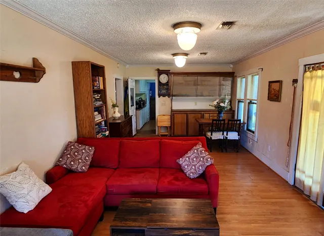 $399,000 | 5100 Wood Duck Drive, Waelder, TX 78959