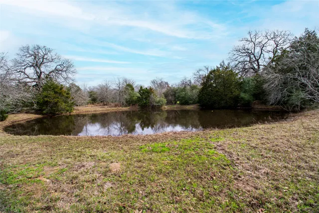 $399,000 | 5100 Wood Duck Drive, Waelder, TX 78959