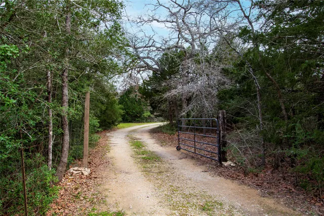 $399,000 | 5100 Wood Duck Drive, Waelder, TX 78959