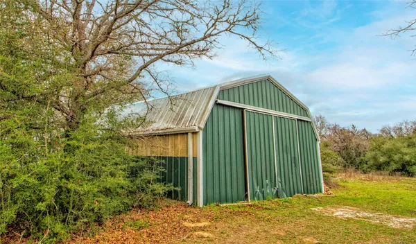 $399,000 | 5100 Wood Duck Drive, Waelder, TX 78959