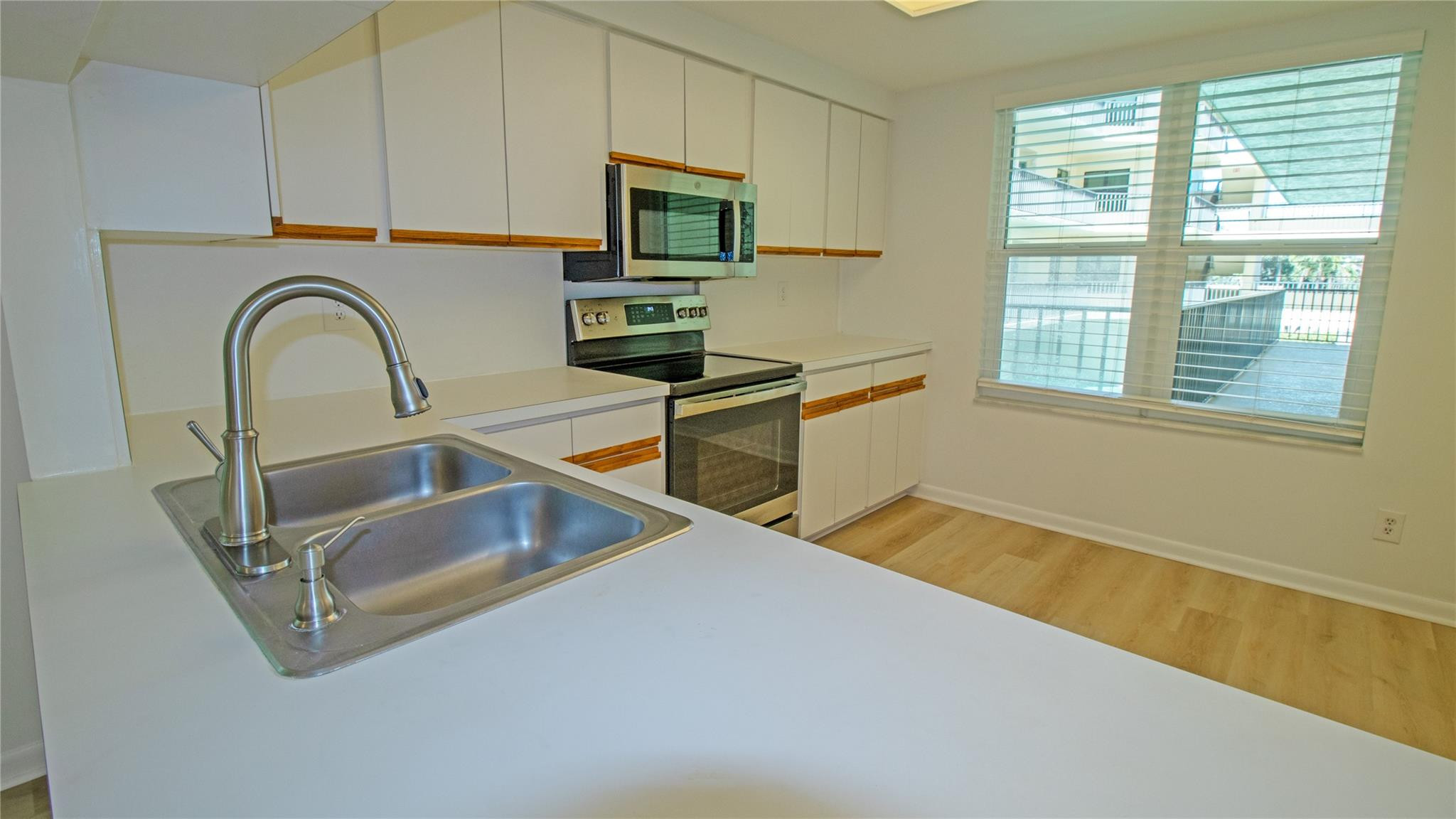 221 Northeast Plantation Road, Unit 213 Stuart, FL 34996 - Photo 10 of 33 Photo 10