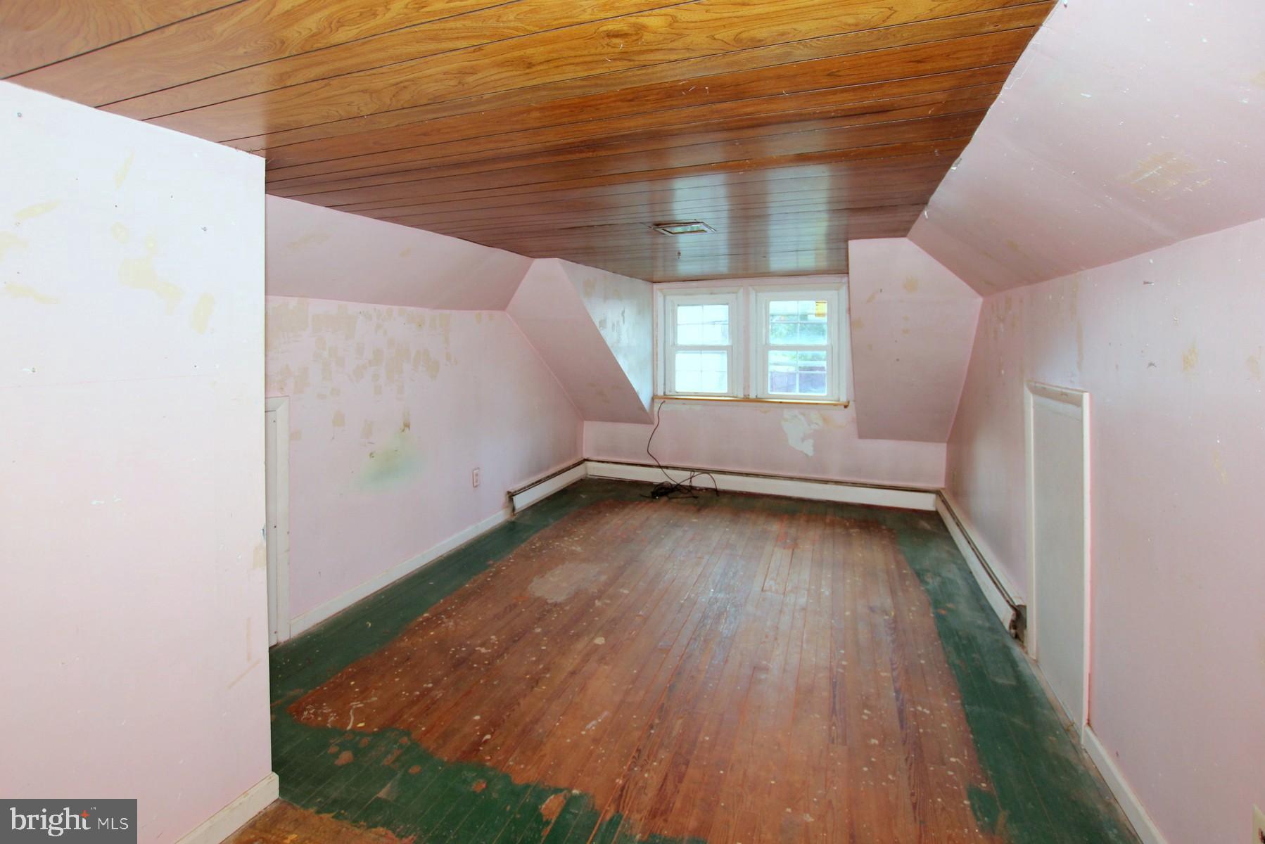 6705 German Hill Road Baltimore, MD 21222 - Photo 12 of 16 Attic