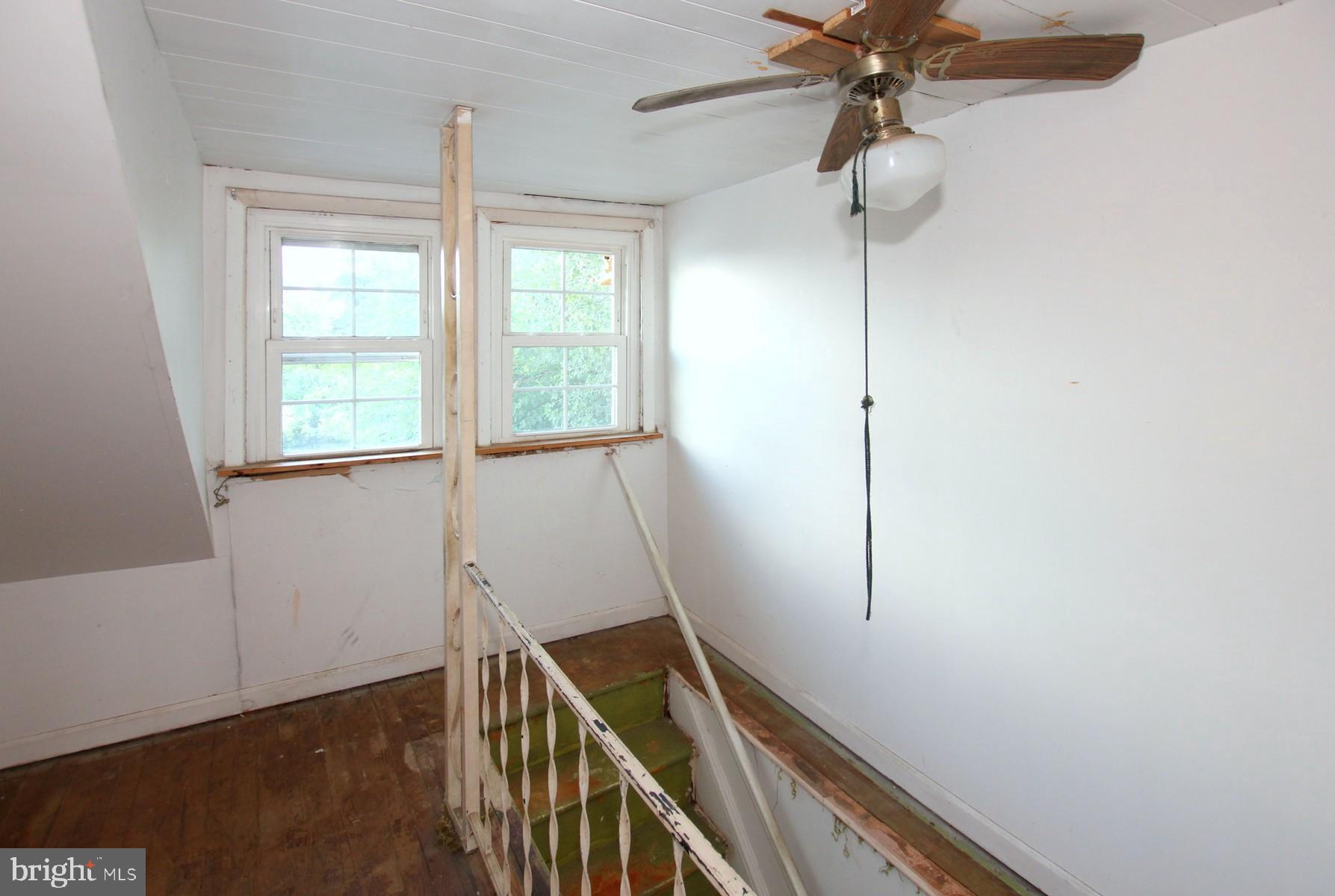 6705 German Hill Road Baltimore, MD 21222 - Photo 10 of 16 Attic