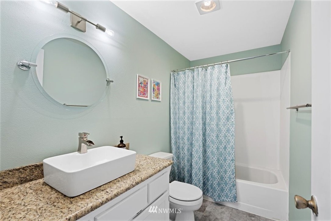 16528 23rd Avenue Southeast, Unit D2 Bothell, WA 98012 - Photo 18 of 28 Gallery Image 18
