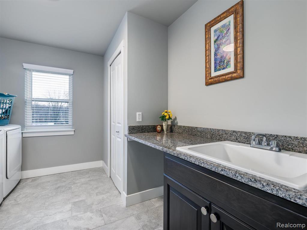 47705 Card Road Macomb, MI 48044 - Photo 38 of 53