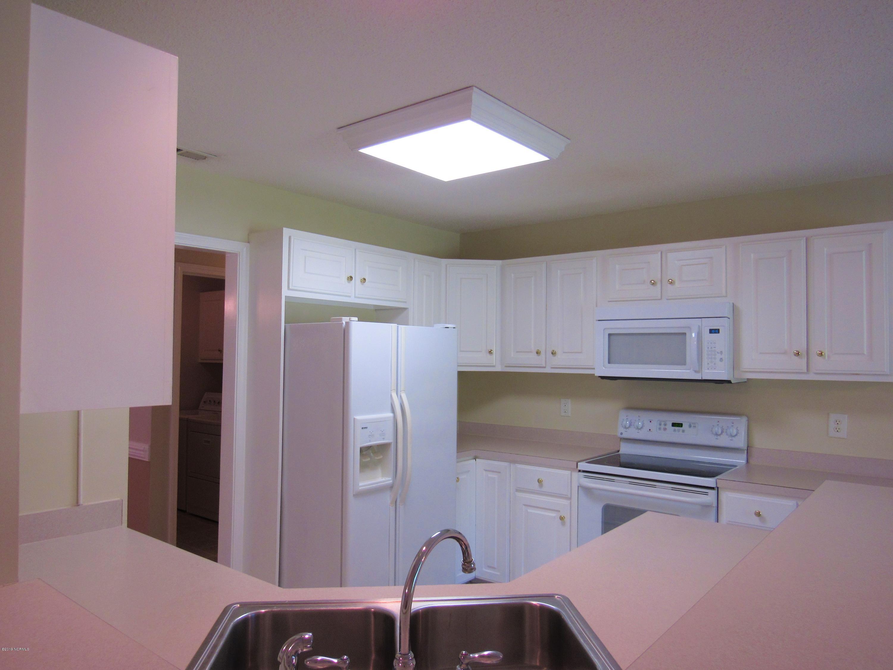 413 Marsha's Way Havelock, NC 28532 - Photo 19 of 48 Kitchen