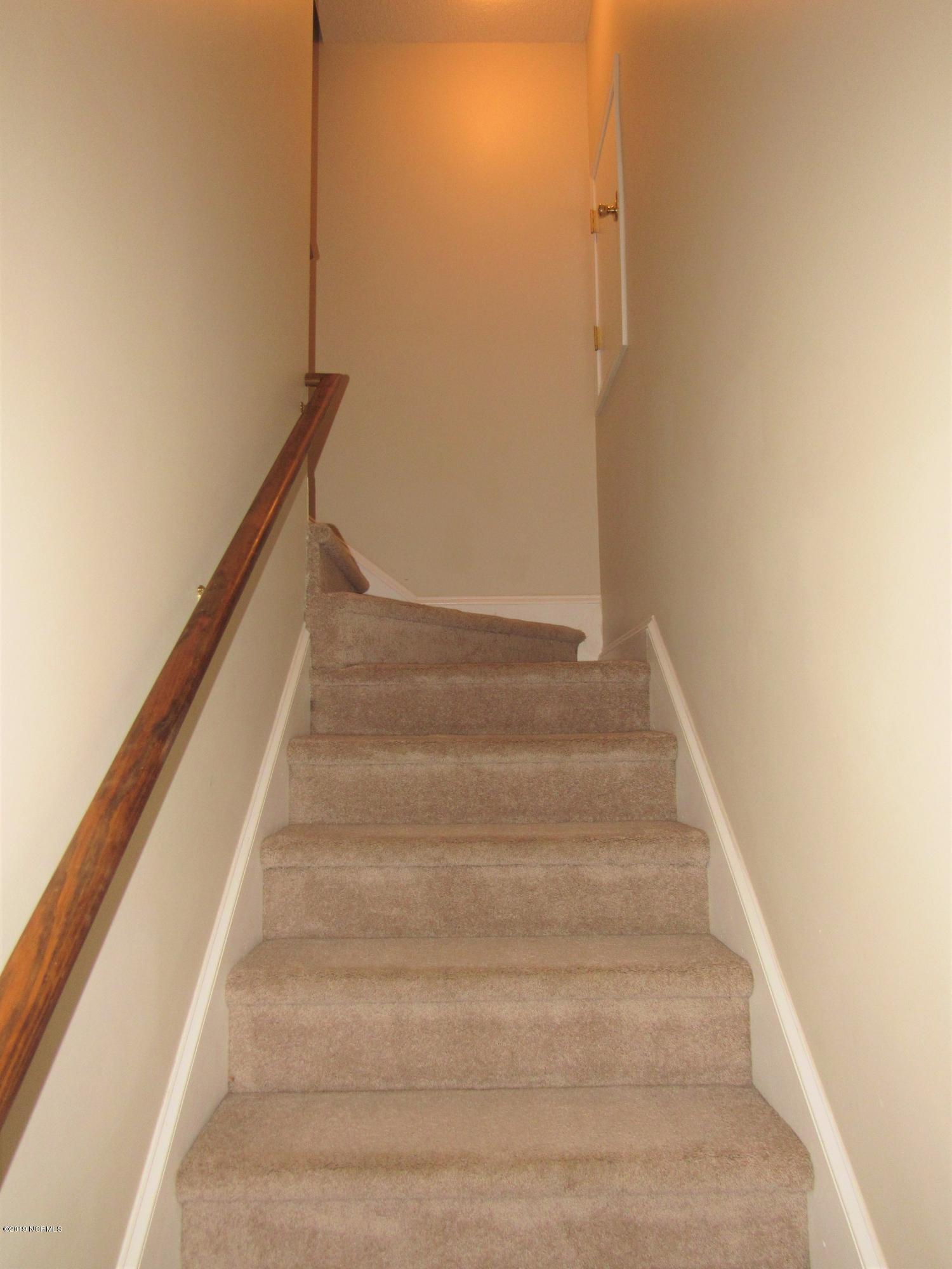 413 Marsha's Way Havelock, NC 28532 - Photo 31 of 48 Stairway leading to FROG