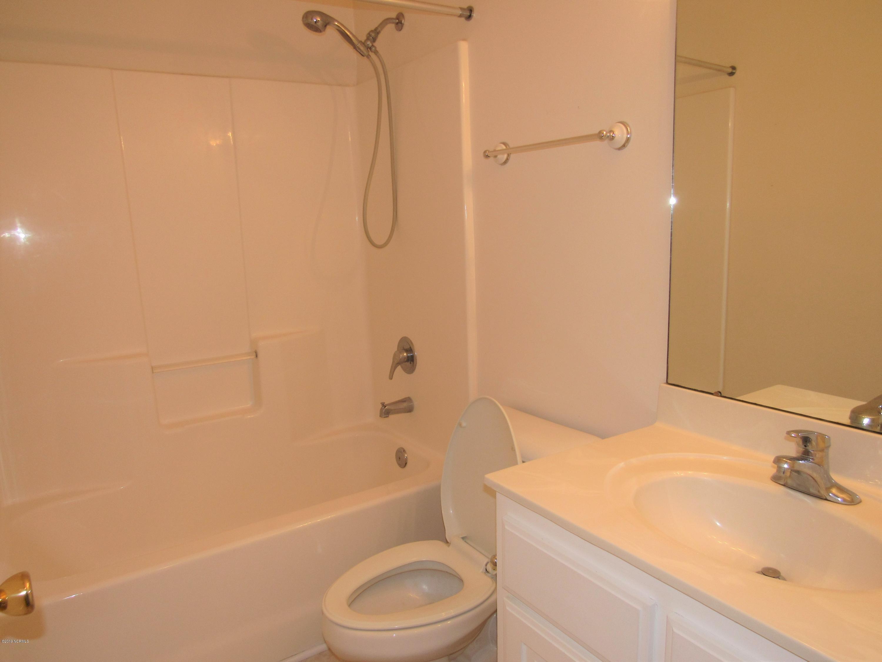 413 Marsha's Way Havelock, NC 28532 - Photo 44 of 48 Hallway bathroom