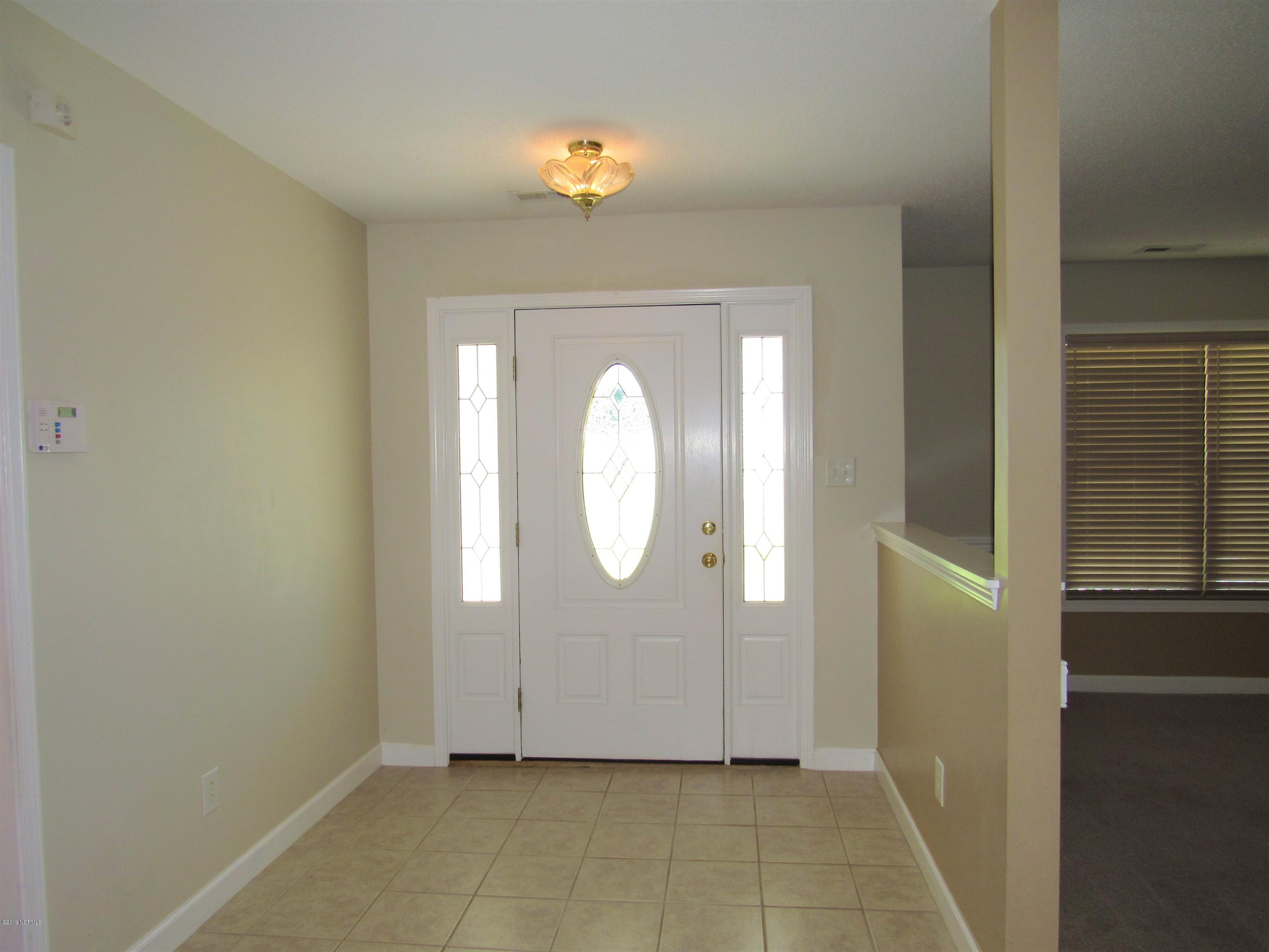 413 Marsha's Way Havelock, NC 28532 - Photo 7 of 48 Foyer