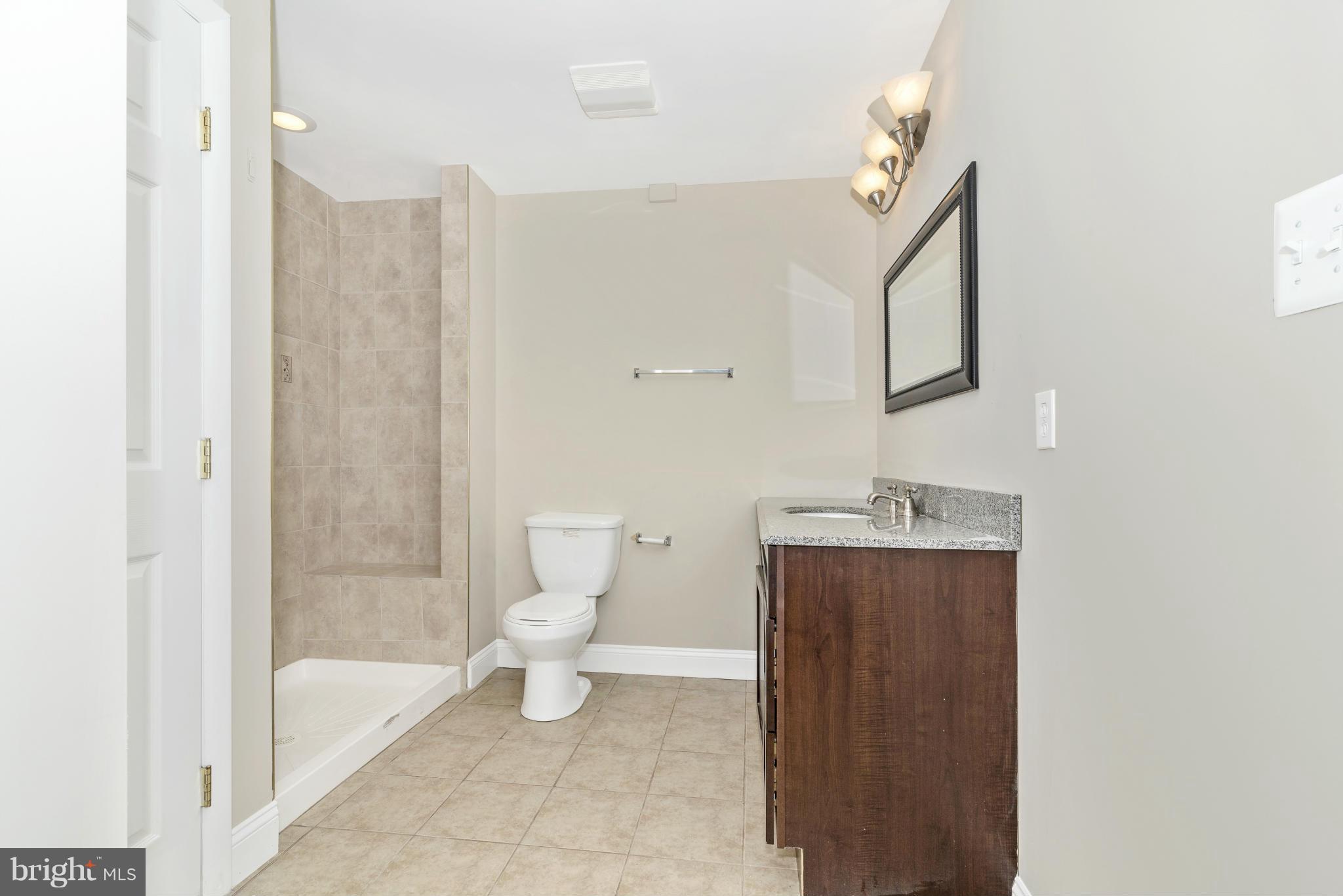 1816 Weybridge Road Frederick, MD 21702 - Photo 27 of 30 Bath