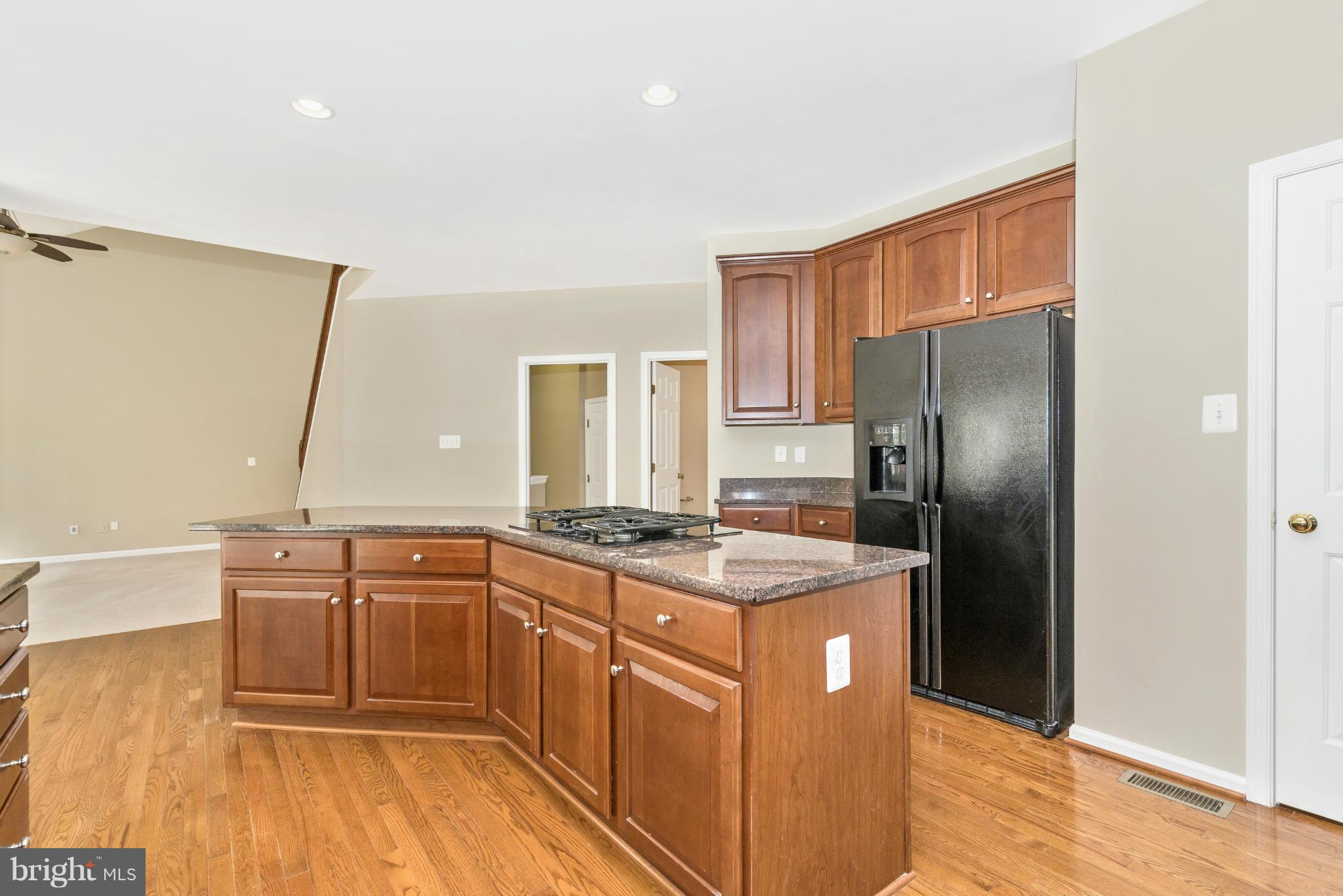 1816 Weybridge Road Frederick, MD 21702 - Photo 9 of 30 Kitchen