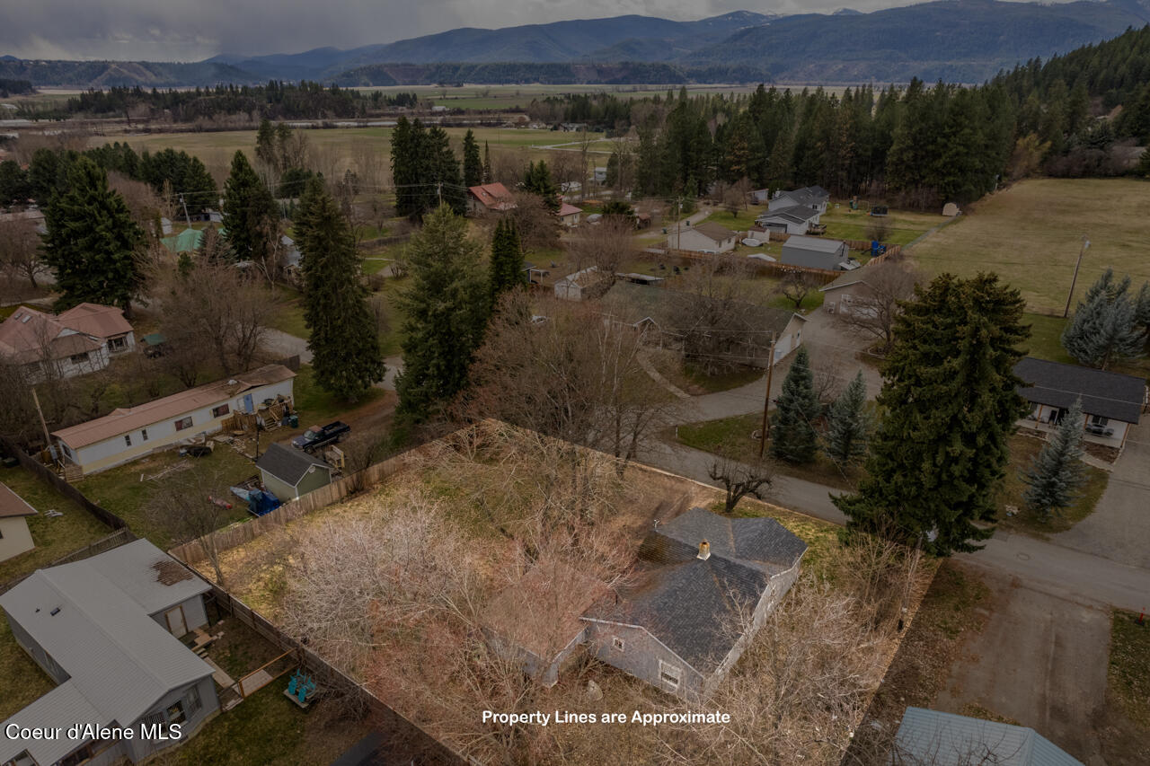 7467 Wells Street Bonners Ferry, ID 83805 - Photo 3 of 25 7467WellsSt003