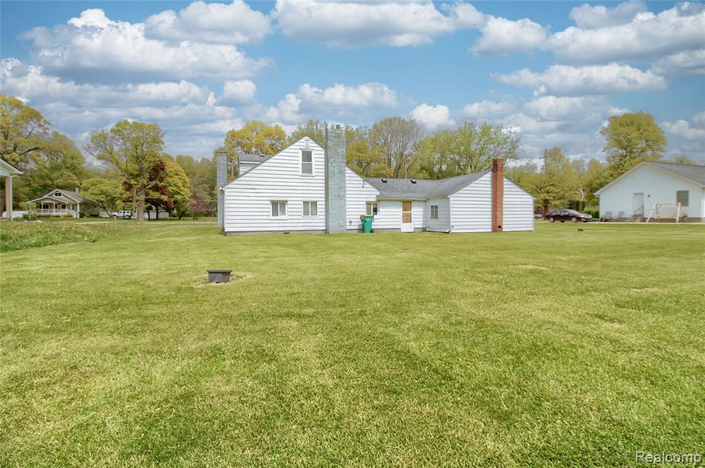 30977 West Road New Boston, MI 48164 - Photo 29 of 58 Gallery Image 29