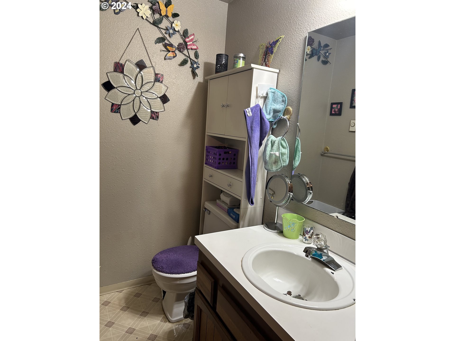 4807 Daisy Street Springfield, OR 97478 - Photo 9 of 12 a bathroom with a sink toilet and shower