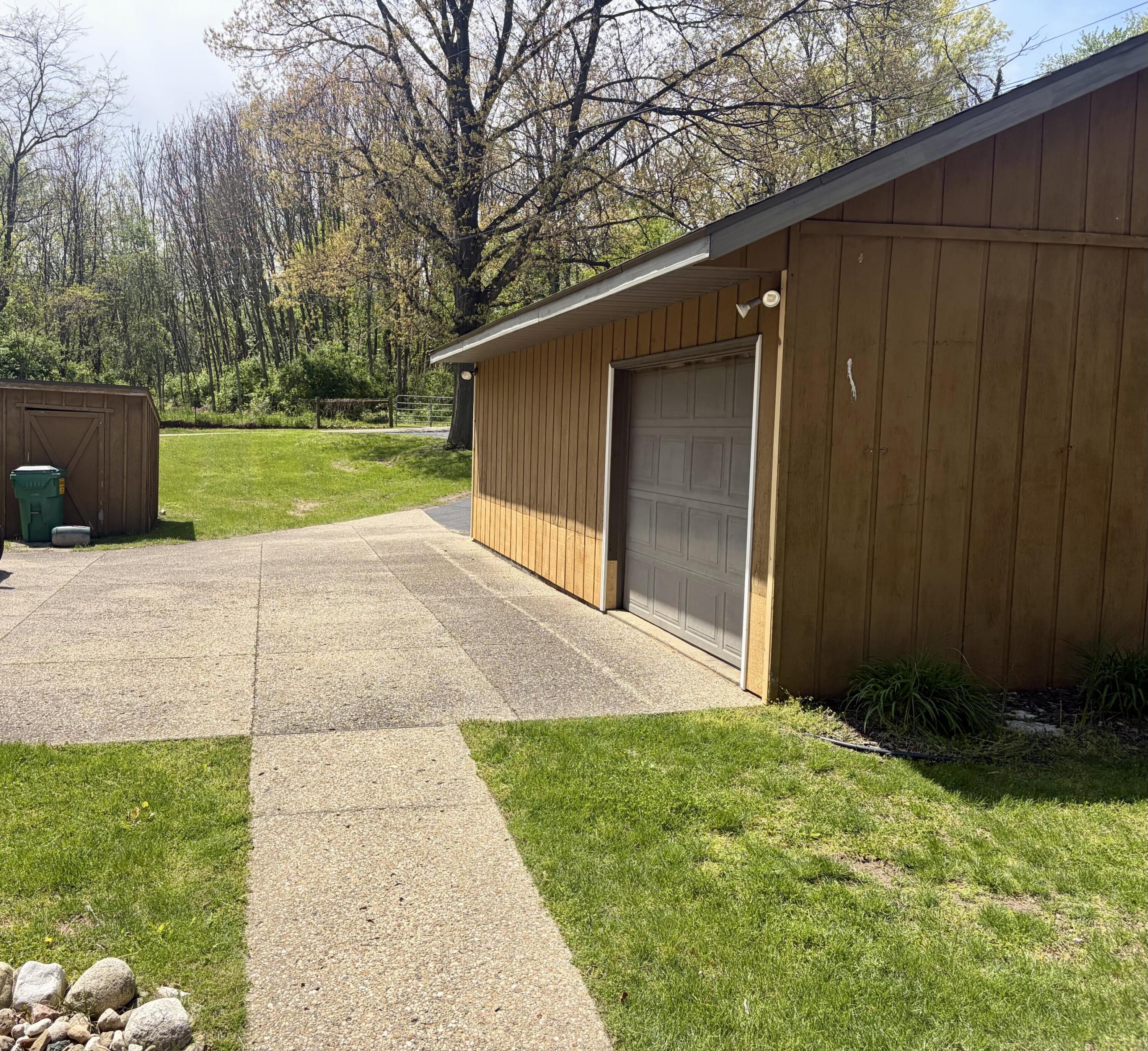 69529 High Street Union, MI 49130 - Photo 4 of 21 beyc69fdddfe8b15b