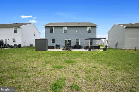 a front view of house with yard