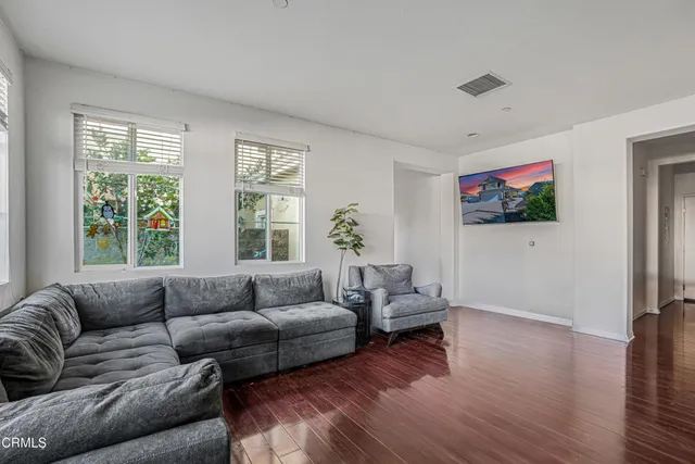 $739,900 | 2916 Esperanza Way, Unit F, Simi Valley, CA 93063