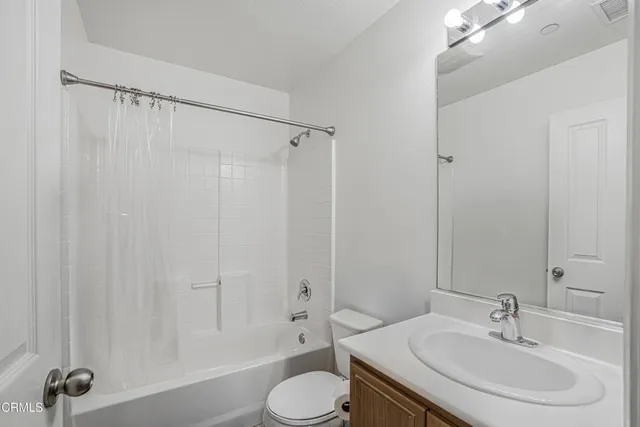 $739,900 | 2916 Esperanza Way, Unit F, Simi Valley, CA 93063